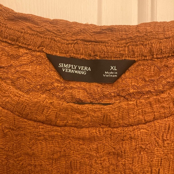 Simply Vera Vera Wang Textured Rust Tee - Picture 2 of 3